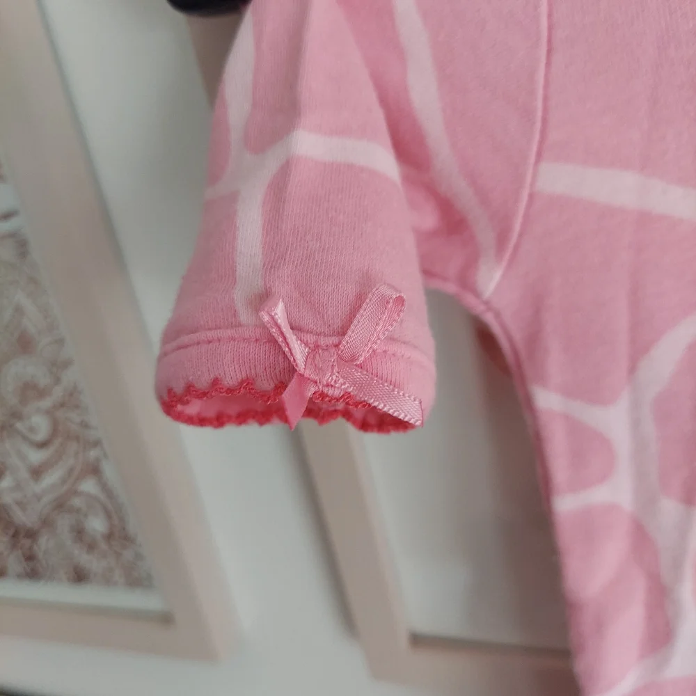 🎁 10/$25  Giraffe newborn sleeper,  pink and orange,  Carter's brand